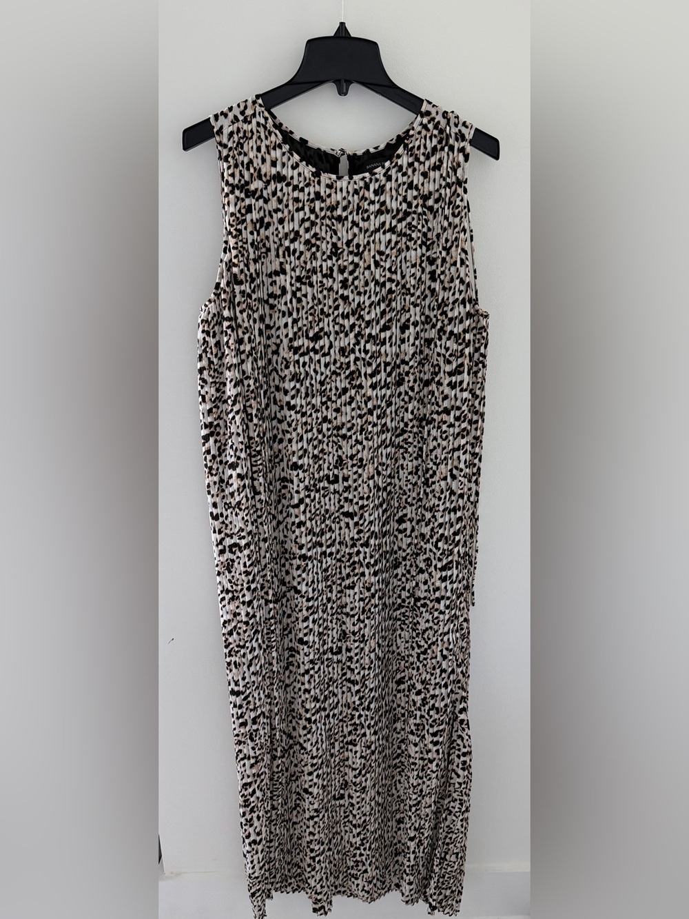 Banana Republic Pleated Maxi Dress in Black, Cream, Tan Animal Print Large